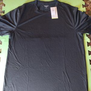 2 Old Navy Short Sleeve Active Tee Size Medium NWT